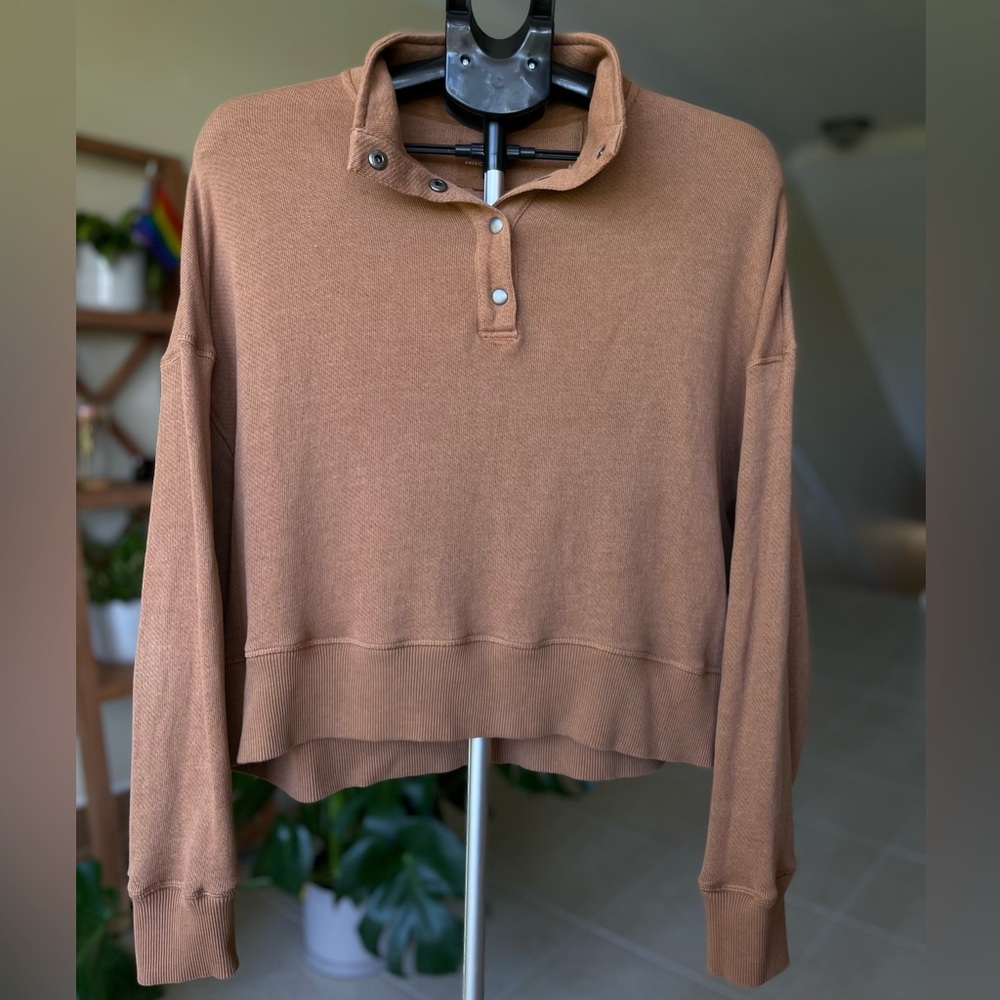 American Eagle cropped quarter zip button down